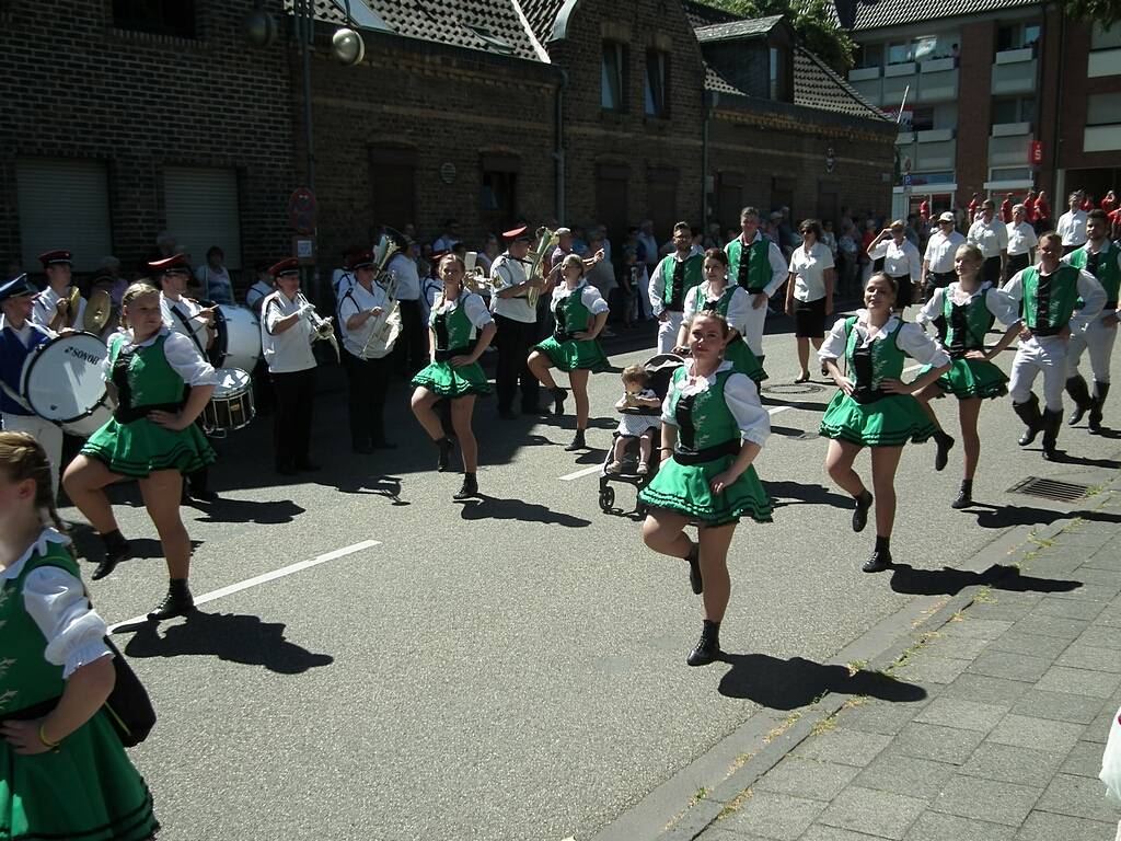 Schuetzenfest-Festzug-180701-026