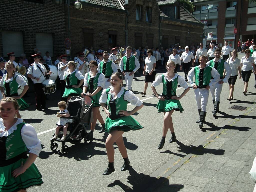 Schuetzenfest-Festzug-180701-027