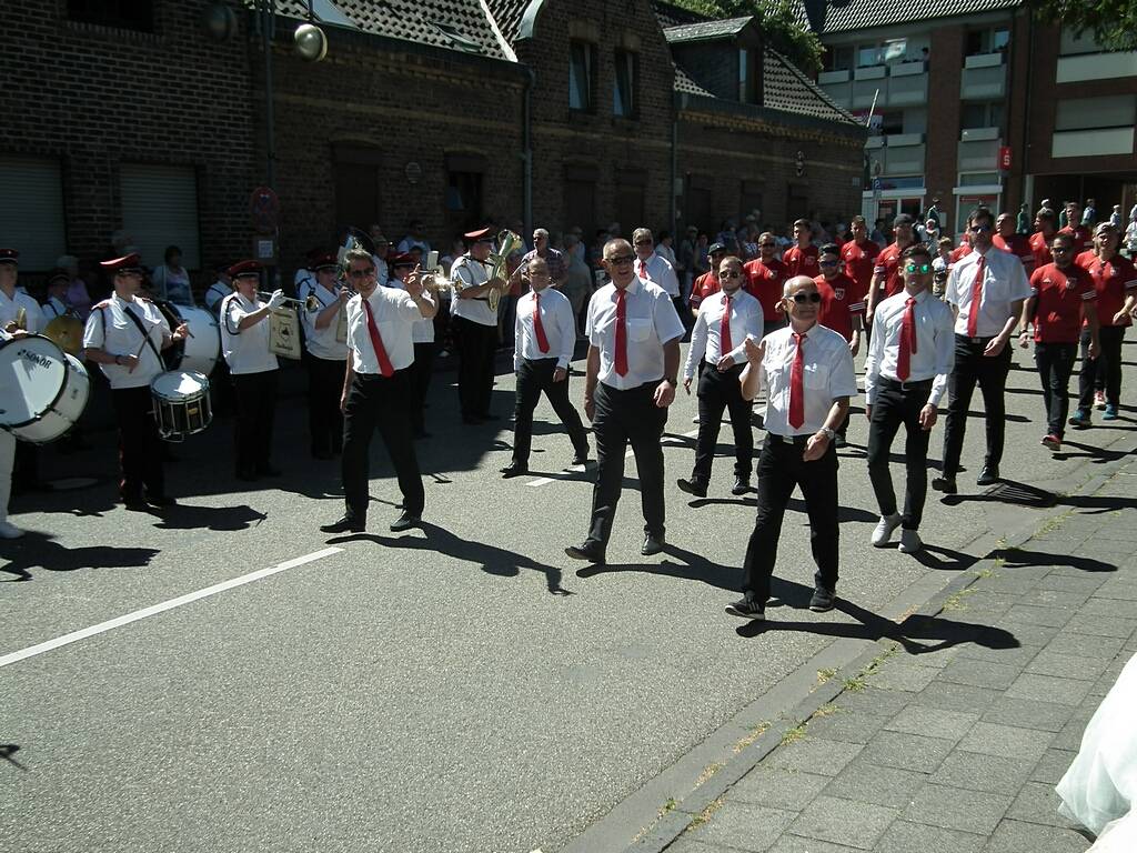 Schuetzenfest-Festzug-180701-035