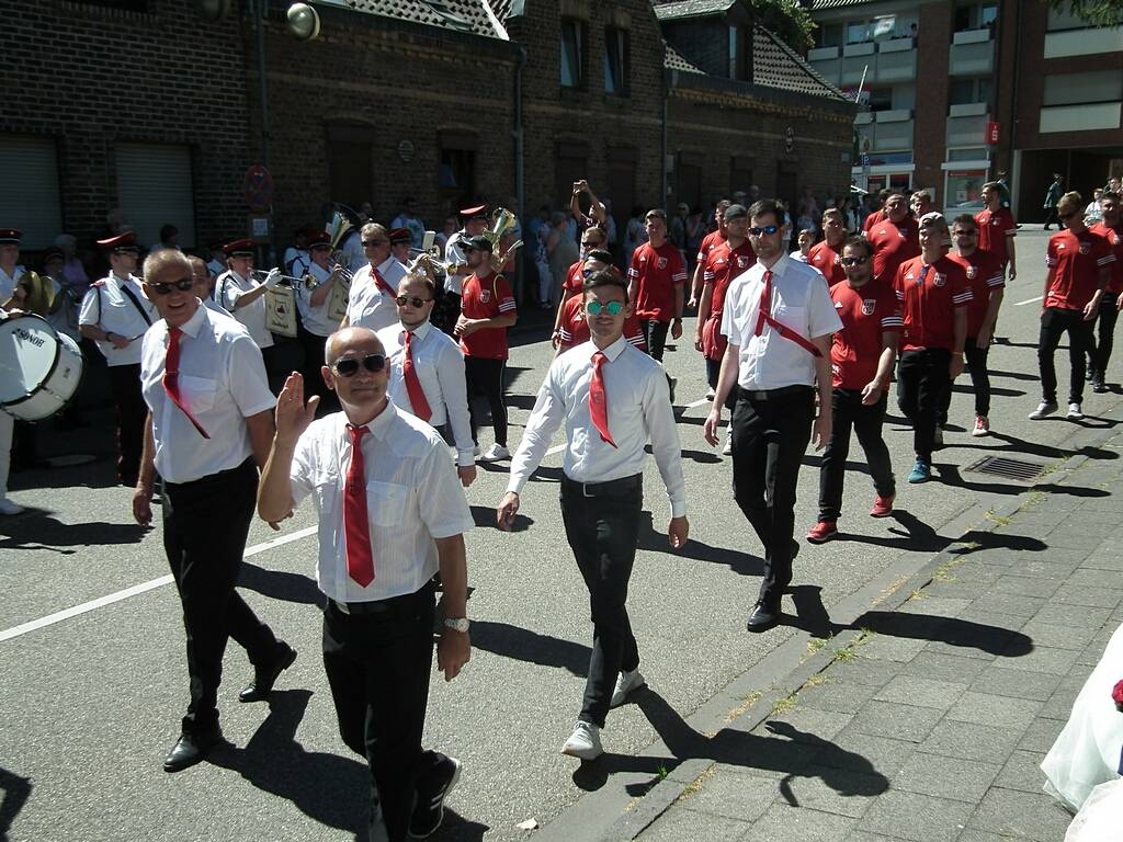 Schuetzenfest-Festzug-180701-036