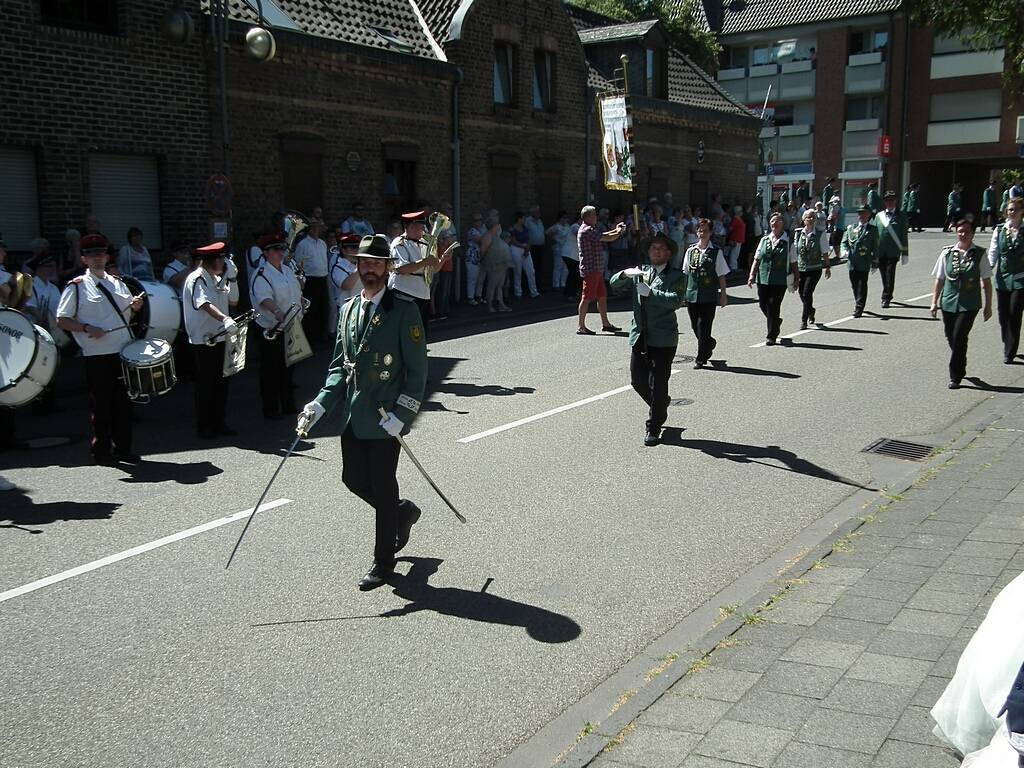Schuetzenfest-Festzug-180701-040