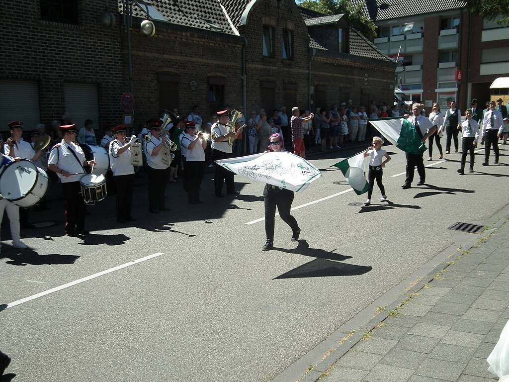 Schuetzenfest-Festzug-180701-045