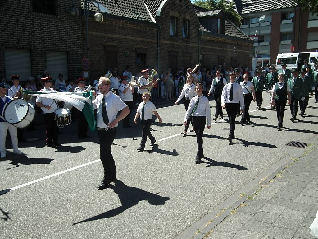 Schuetzenfest-Festzug-180701-047