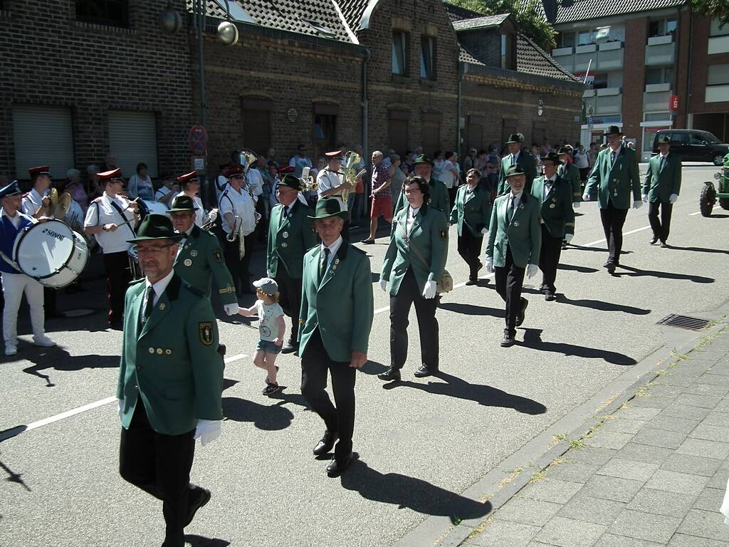 Schuetzenfest-Festzug-180701-050
