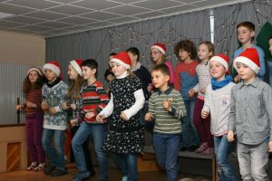 Stimmungsvolles Weihnachtsprogramm in der Grundschule