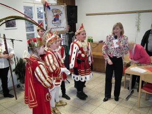 Senioren feierten Karneval bei der Caritas