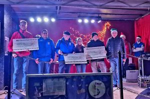 Spenden für Vereine bei der Familienweihnacht